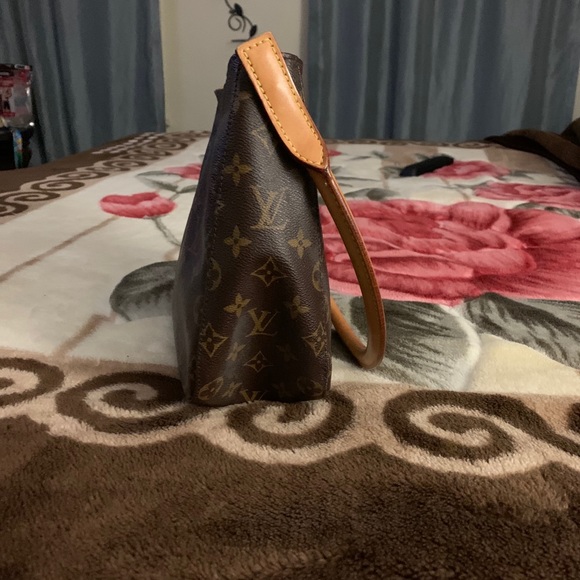 COPY - Luis Vuitton Looping medium purse - Picture 3 of 3